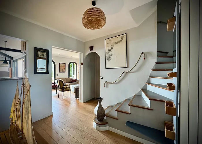 Romarine - Vue Et Acces Crique - Agay * Saint-Raphaël